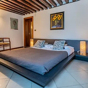 https://palazzina-adorata-veniceiloveyou-apartments.hotelinveneto.com